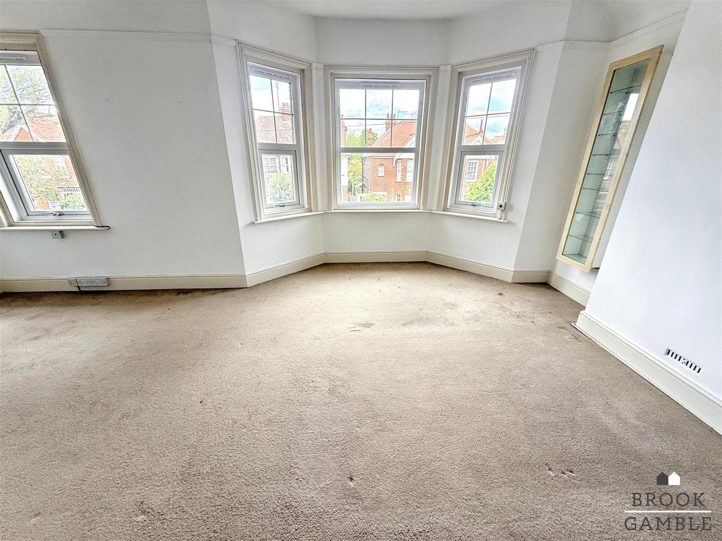 4 Bedroom House. Milton Road in Eastbourne,  15